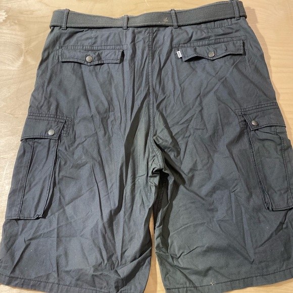 Levi Strauss Cargo Style Shorts with Canvas Belt size 38 (BK) - Picture 12 of 12